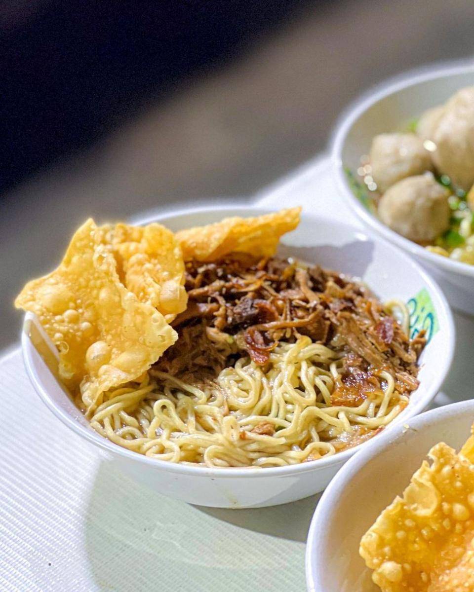 mie ayam (instagram.com/kokodoyanmakan_id)