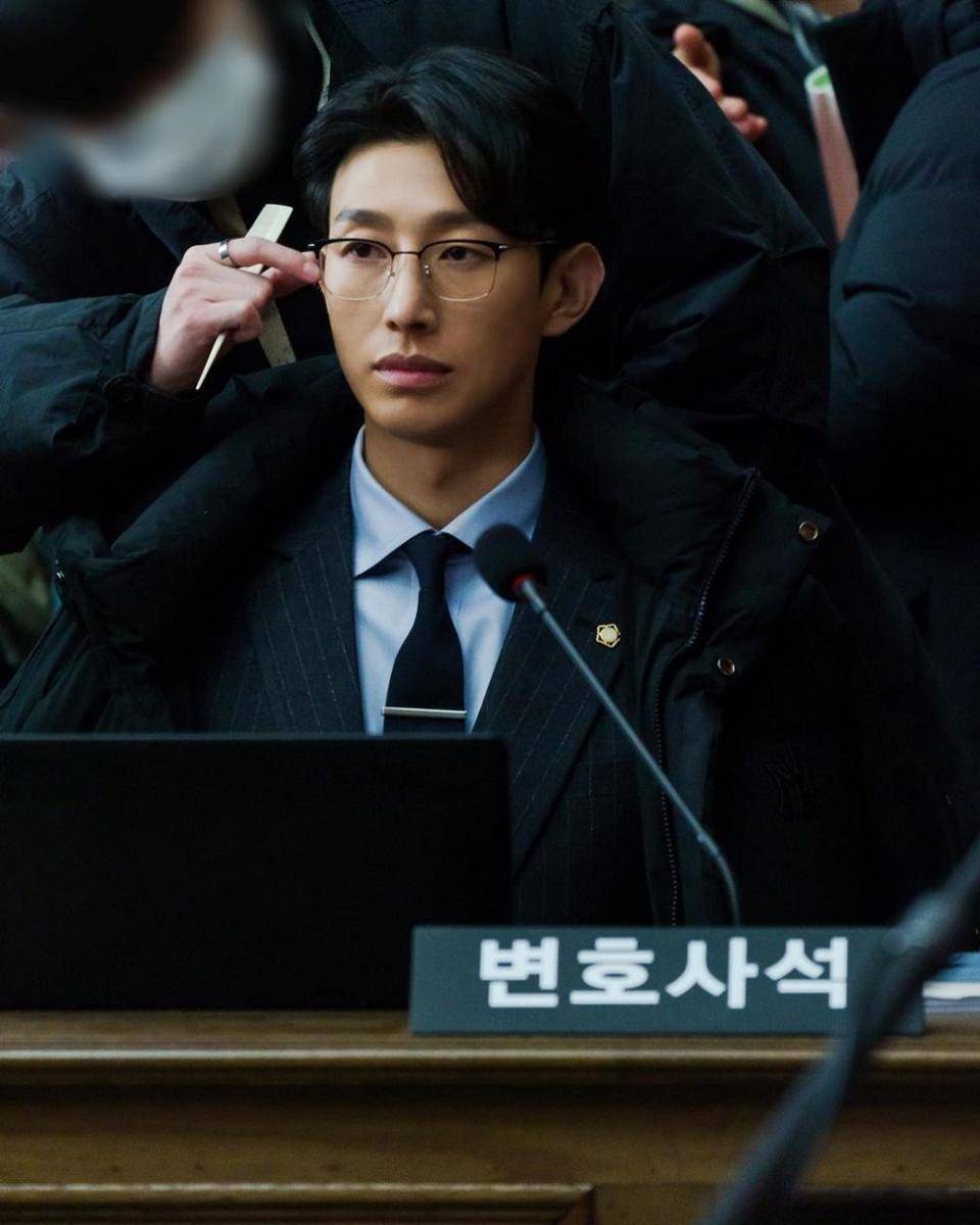 Kang Ki Young di Extraordinary Attorney Woo (instagram.com/booboo2injo)