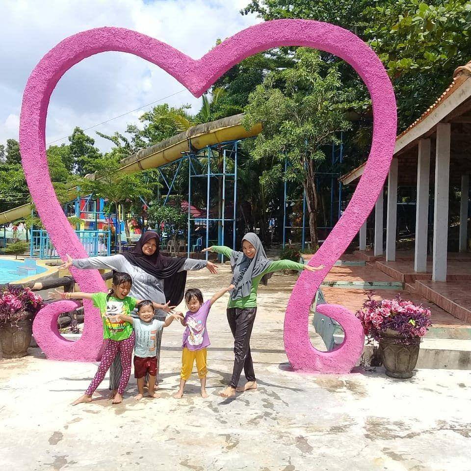 Caroline Island Water Boom Prabumulih (instagram.com/vya_angga)