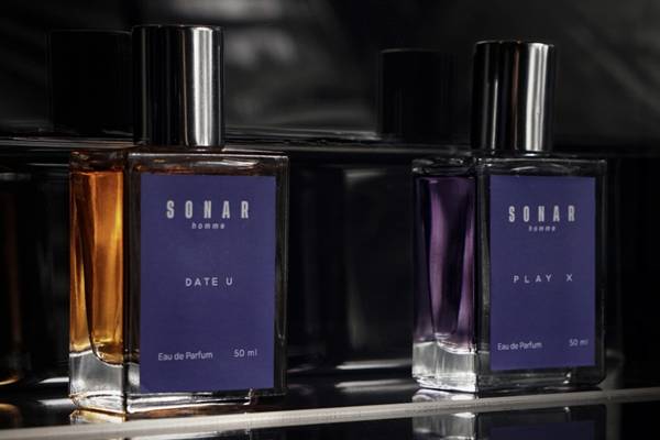 SONAR Perfume DATE U & PLAY X sebagai parfum pria terlaris di Indonesia (tokopedia.com)