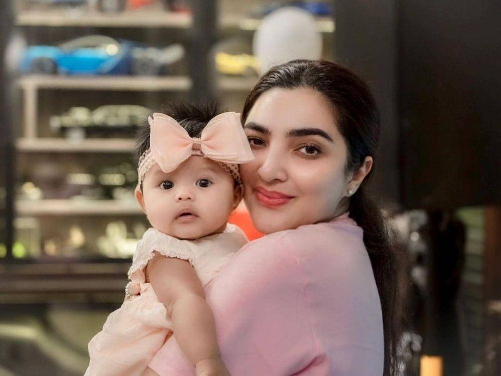 Ameena dimomong ketiga neneknya (instagram.com/ashanty_ash)
