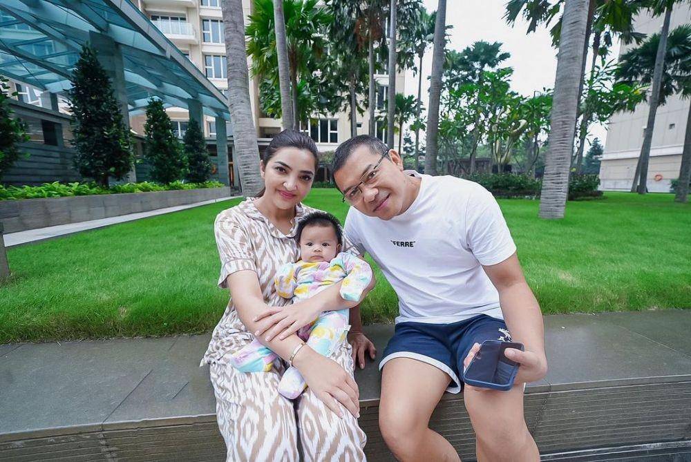 Ameena dimomong ketiga neneknya (instagram.com/ashanty_ash)