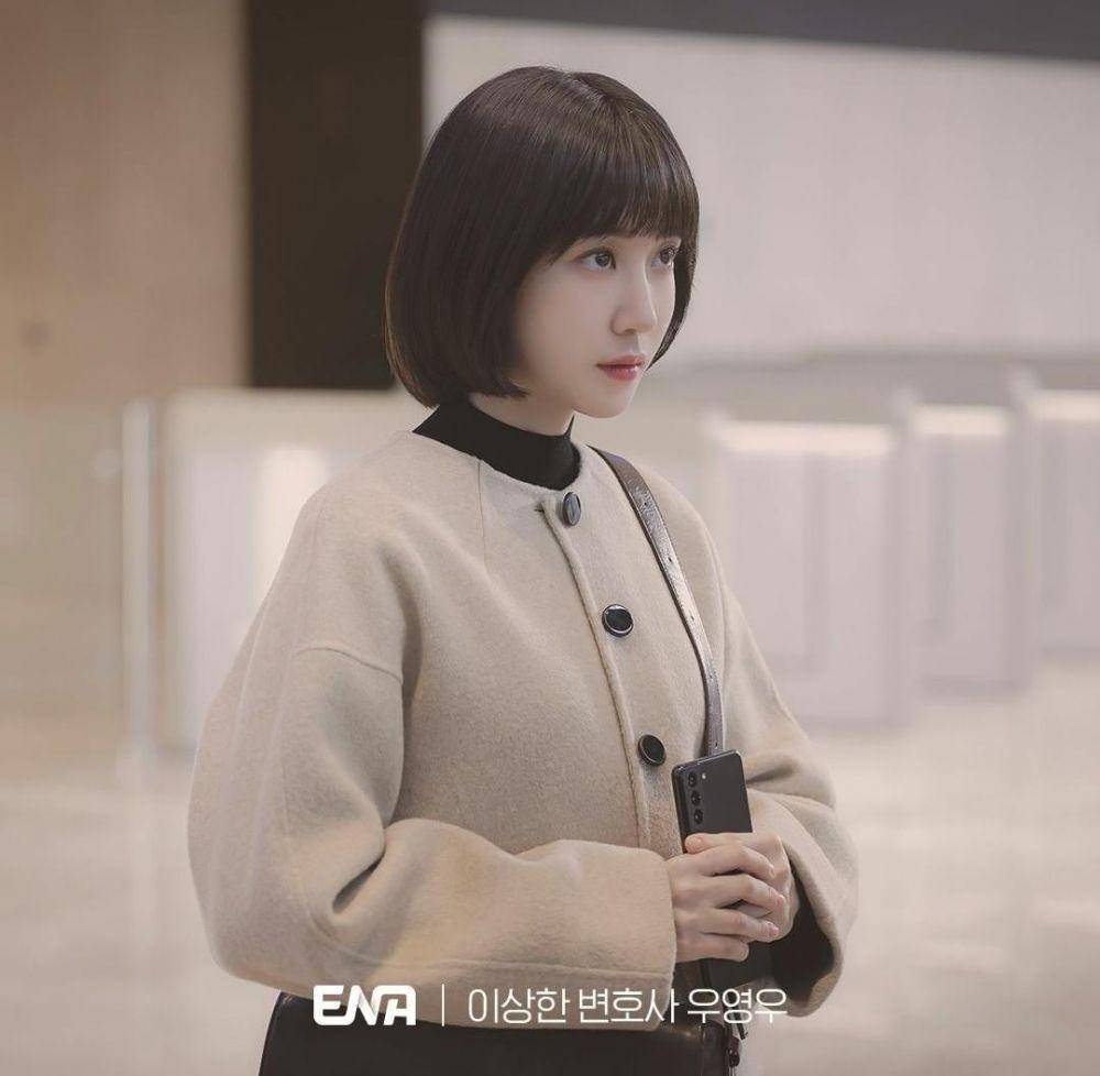 Park Eun Bin di drama Extraordinary Attorney Woo (instagram.com/channel.ena.d)