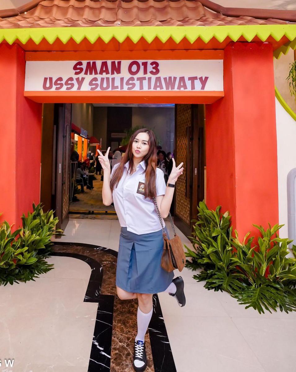 Aura Kasih (instagram.com/aurakasih)