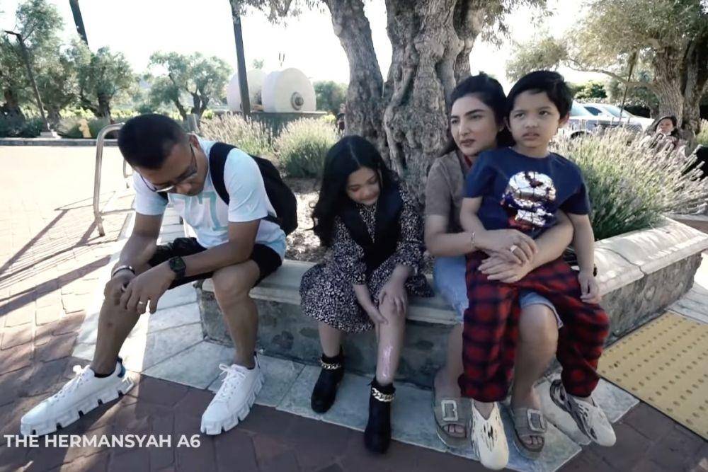 Ashanty dan keluarga di San Fransisco (YouTube.com/The Hermansyah A6)
