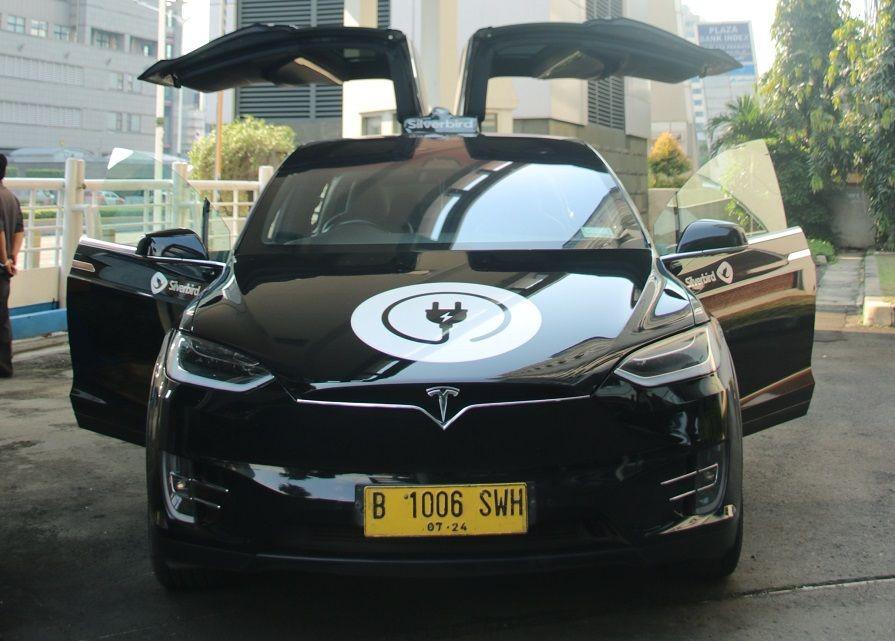 Armada Silver Bird pakai Tesla (Dok. Bluebird)