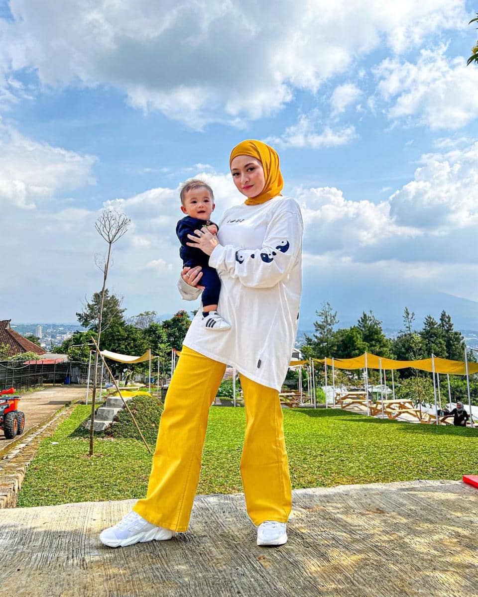 Nathalie Holscher dan Adzam Adriansyah (instagram.com/nathalieholscher)