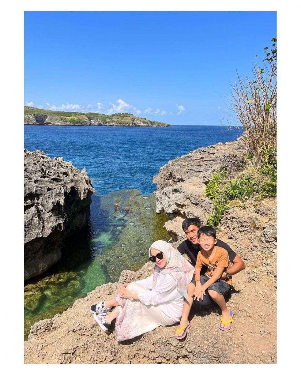 anniversary ke-10 Okie Agustina dan Gunawan (instagram.com/okieagustina_)