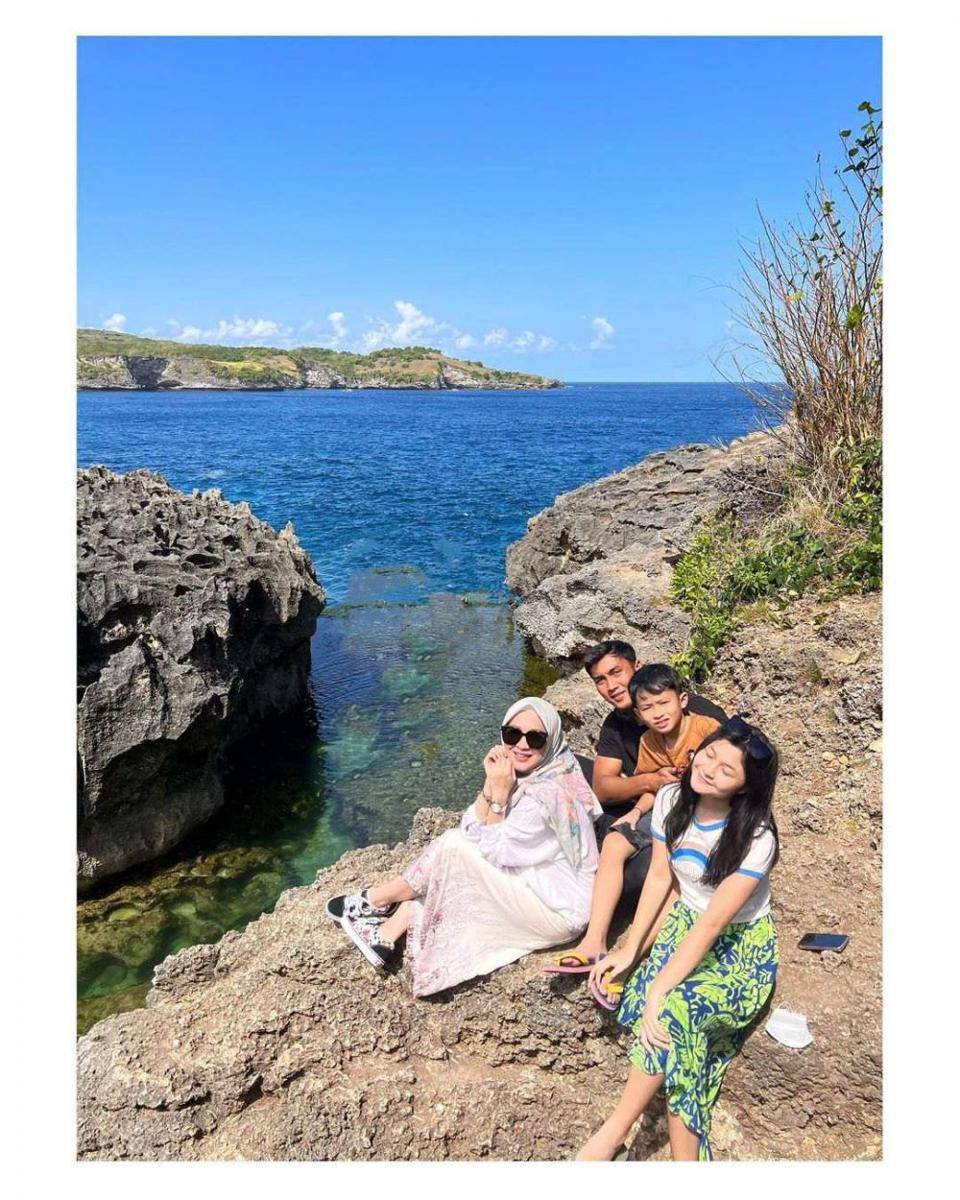 anniversary ke-10 Okie Agustina dan Gunawan (instagram.com/okieagustina_)