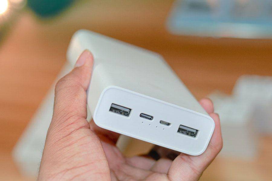 ilustrasi powerbank (pexels.com/EmShuvo)