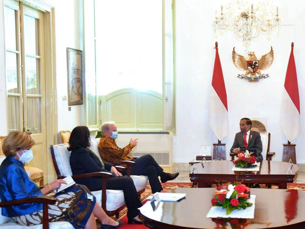 Presiden Jokowi menerima delegasi Bank Dunia di Istana Merdeka (dok. Sekretariat Presiden)