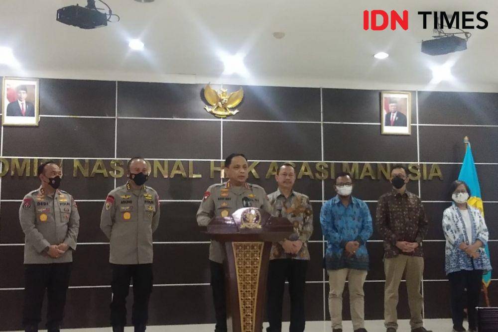 Konferensi pers di Komnas HAM, Jumat (15/7/2022). (IDN Times/Lia Hutasoit)