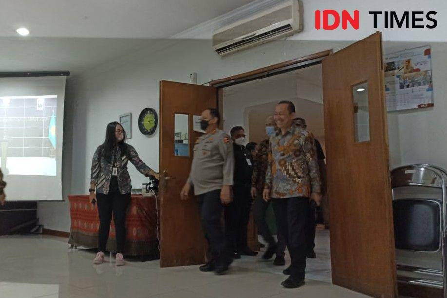 Konferensi pers di Komnas HAM, Jumat (15/7/2022). (IDN Times/Lia Hutasoit)