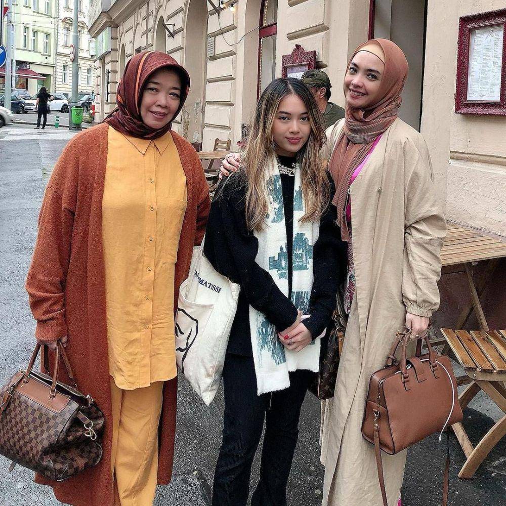 Ingrid Kansil bersama putrinya (instagram.com/ingrid_kansil)
