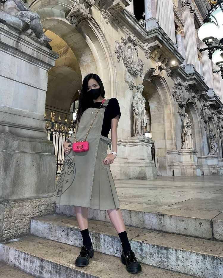 Jisoo BLACKPINK (instagram.com/sooyaaa__)