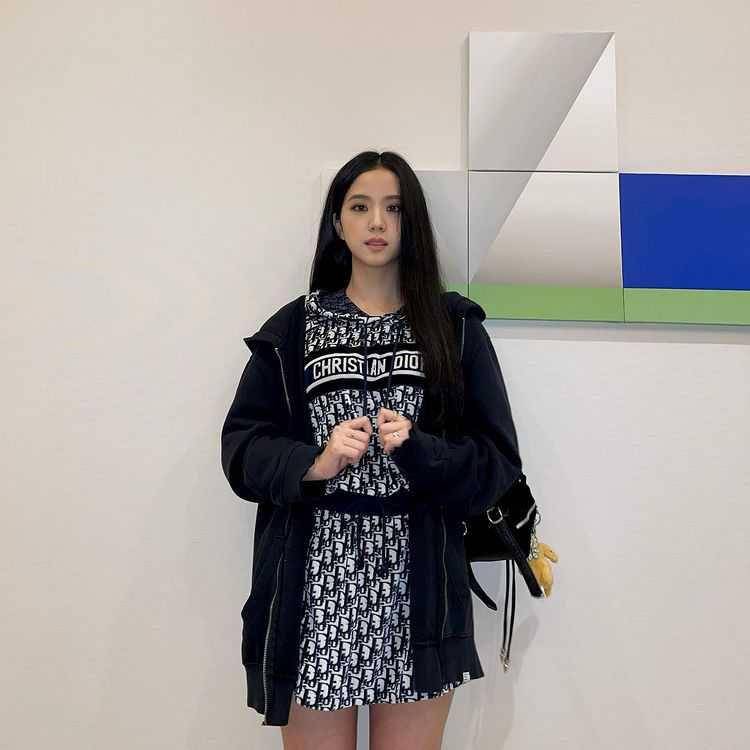 Jisoo BLACKPINK (instagram.com/sooyaaa__)