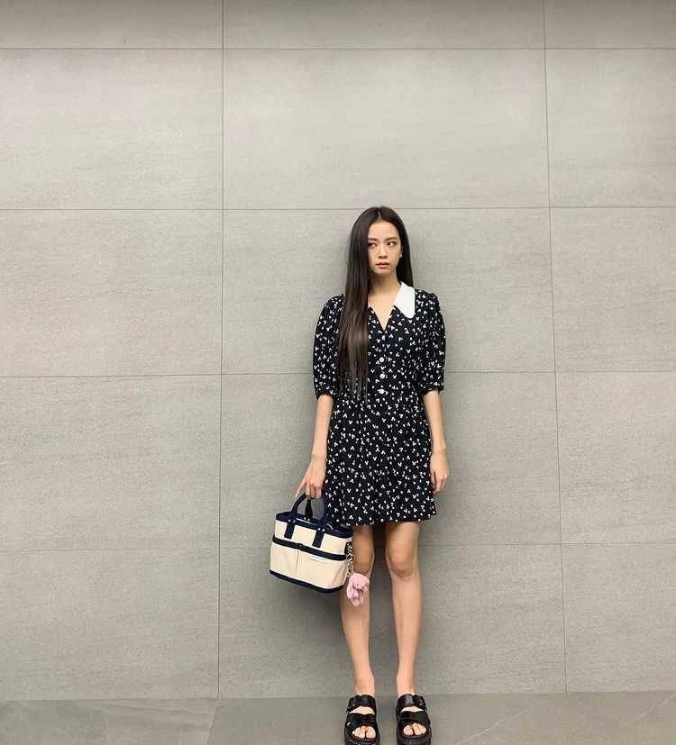 Jisoo BLACKPINK (instagram.com/sooyaaa__)