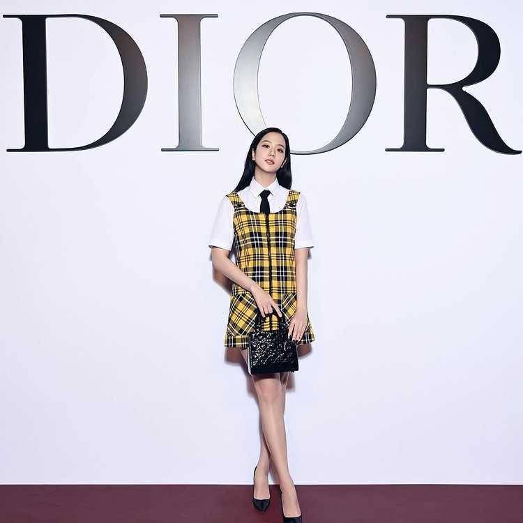 Jisoo BLACKPINK (instagram.com/sooyaaa__)
