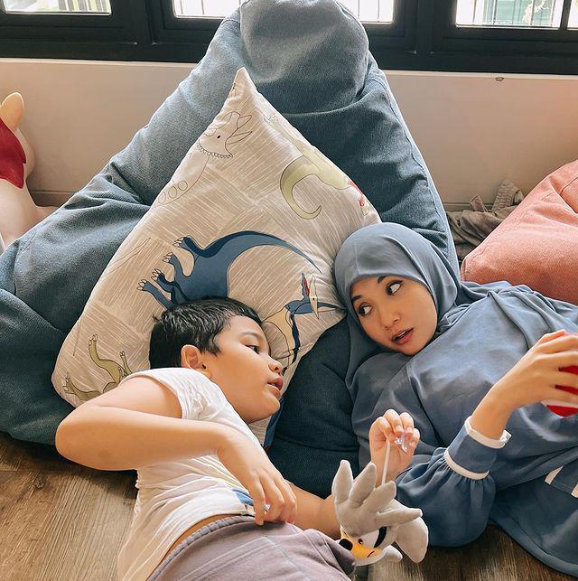 Zaskia Sungkar dan Adam (instagram.com/zaskiasungkar15)
