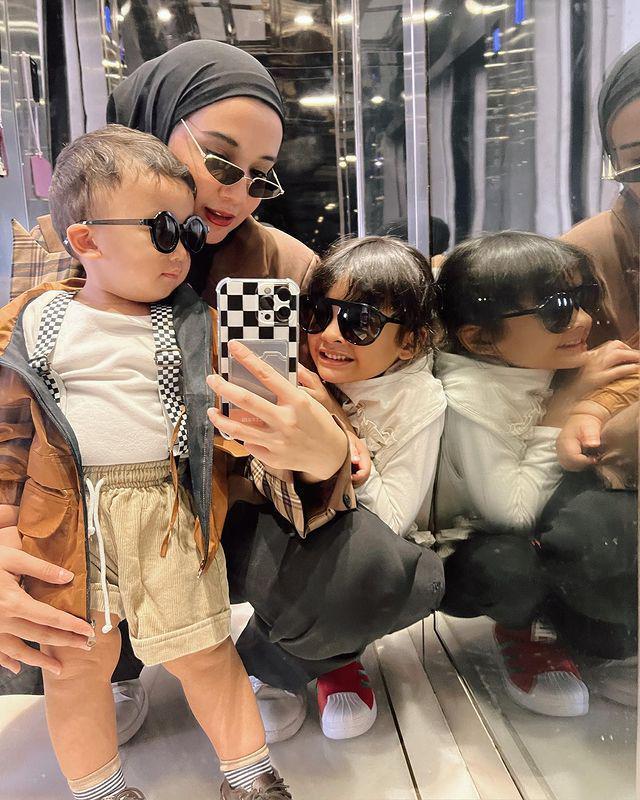 Hawwa bersama Ukkasya dan Zaskia Sungkar (instagram.com/zaskiasungkar15)