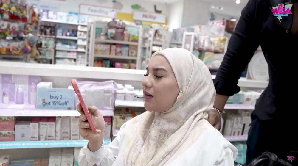 Irish Bella beli perlengkapan bayi (YouTube.com/Aish Tv)