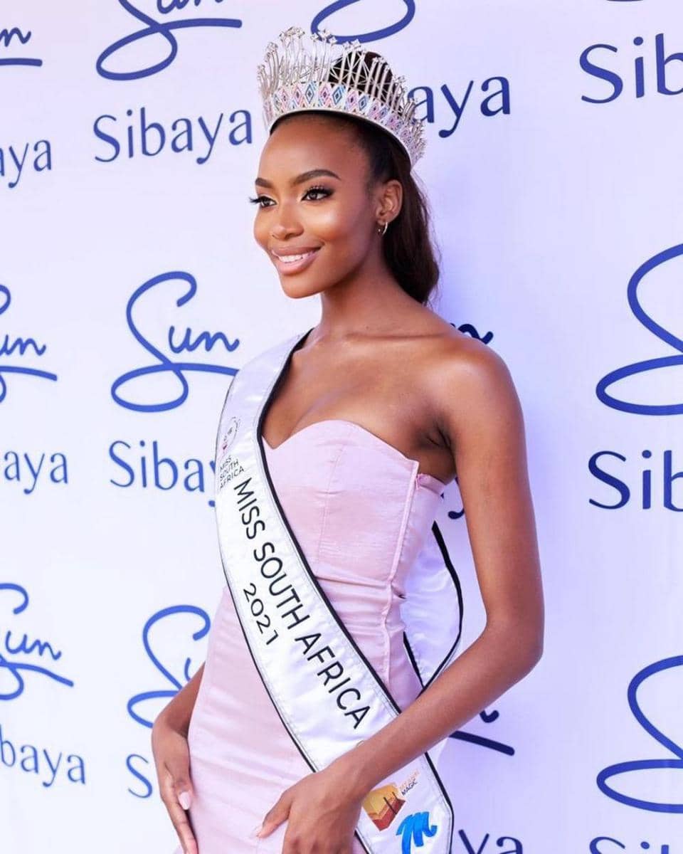 Lalela Mswane (Instagram.com/lalela_mswane)