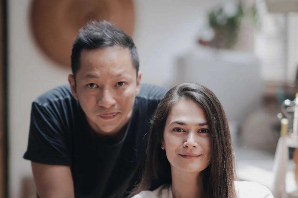 10 Ide OOTD Simpel ala Pasangan Ringgo dan Sabai, Sederhana!