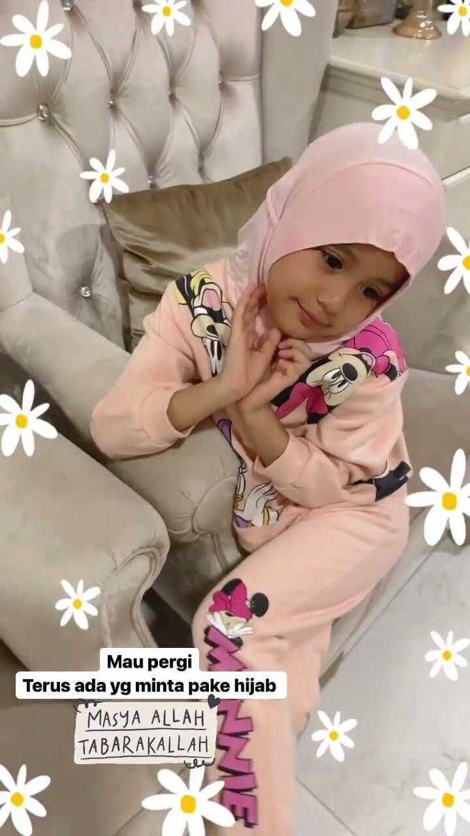 potret Qiandra saat berhijab (instagram.com/ryana_dea)