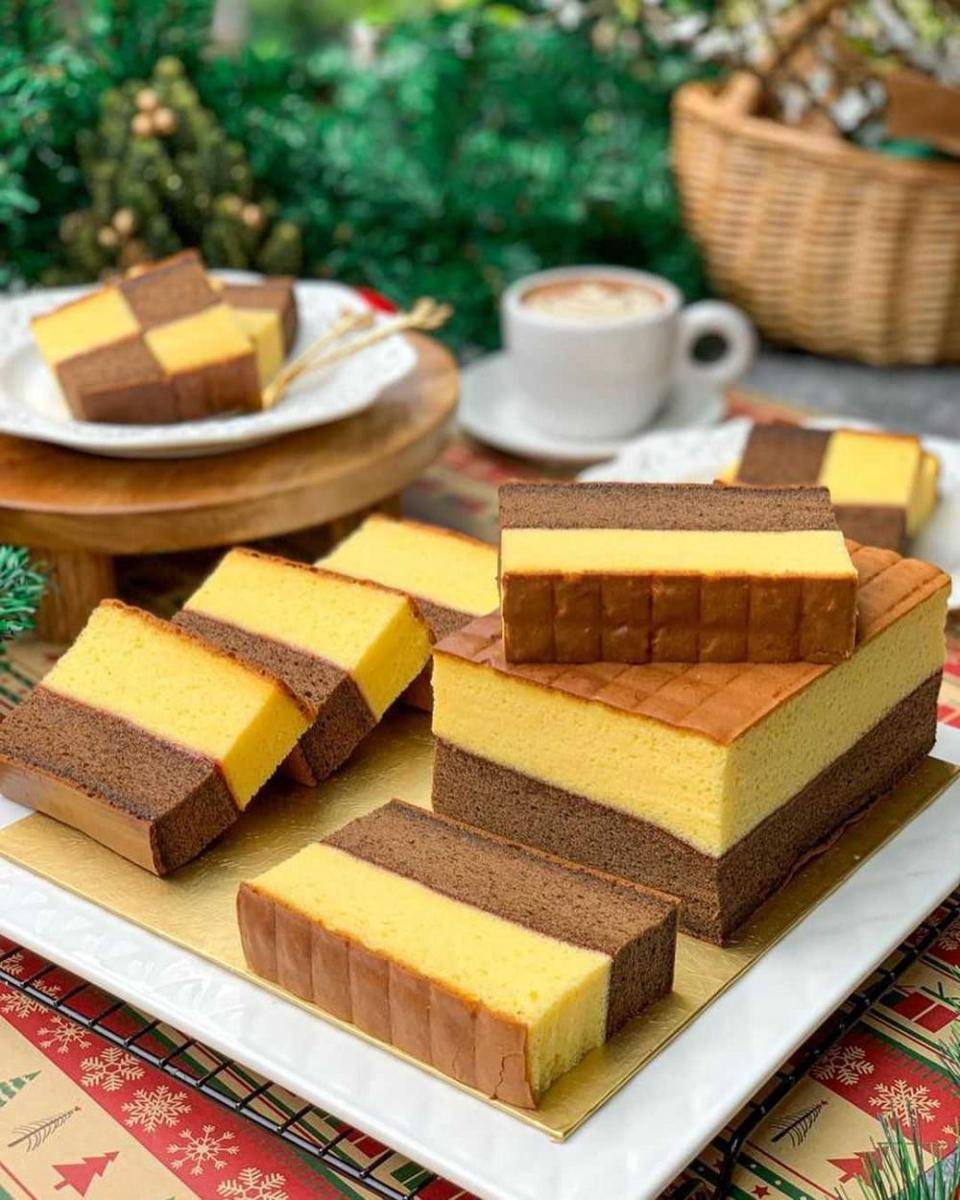 Bolu lapis mandarin (instagram.com/vitakwee)