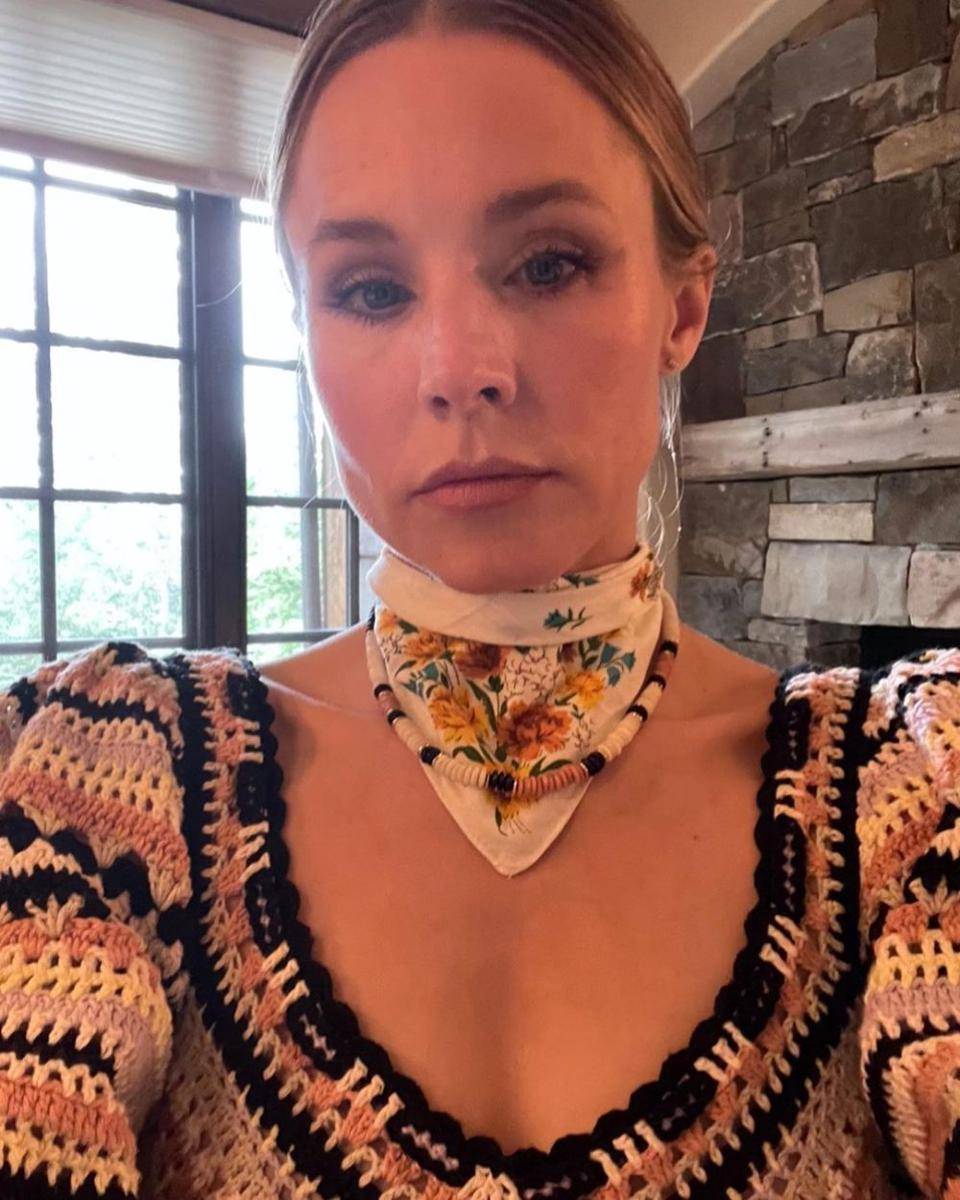 Kristen Bell (instagram.com/kristenanniebell)