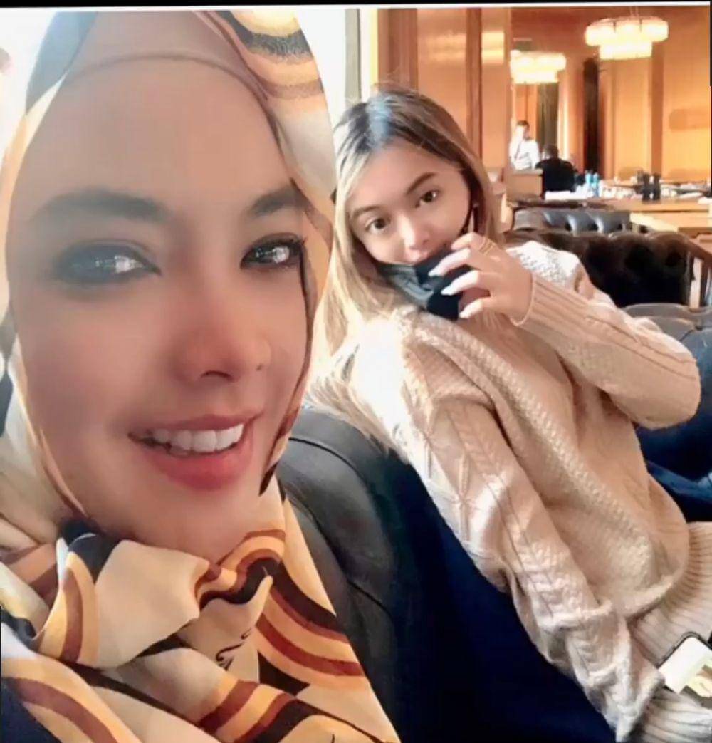Ingrid Kansil bersama putrinya (instagram.com/ingrid_kansil)