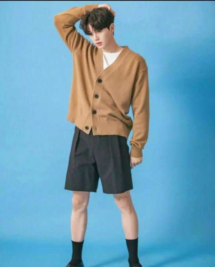 OOTD ala Song Kang (instagram.com/songkang_01)