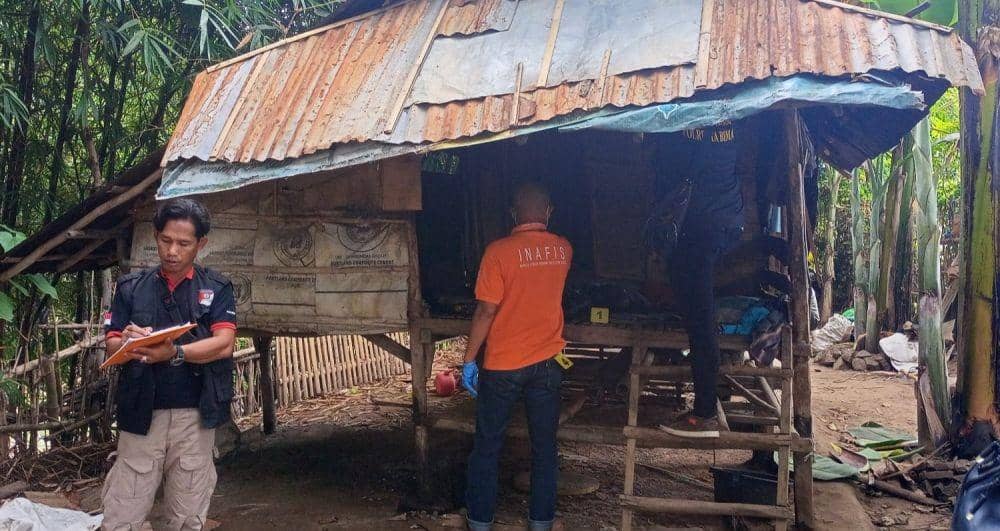 Tim Inafis Polres Bima Kota saat olah TKP. (Dok/Polres Bima Kota)