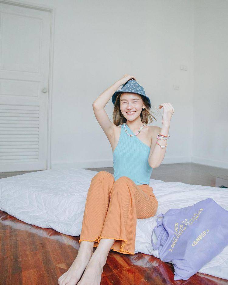 potret Aom Sushar (instagram.com/aom_sushar)