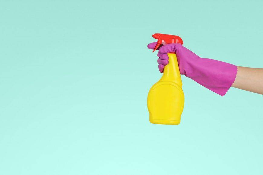 ilustrasi gambar gliserin dan air sabun (unsplash.com/jeshoots)