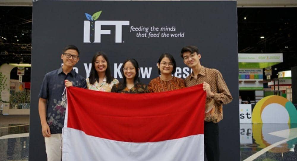 Mahasiswa Indonesia ikut serta dalam kompetisi Developing Solutions for Developing Countries (DSDC) di Chicago, AS, 10-13 Juli 2022. (Foto Dok. KJRI Chicago)