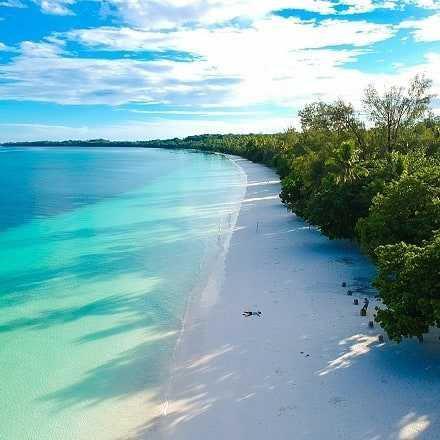 10 Pesona Desa Wisata Ngilngof, Punya Pasir Putih Terhalus di Dunia