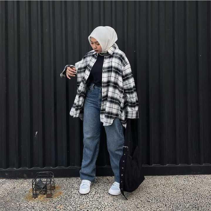ootd hijab ke kampus (instagram.com/s.sraaa)