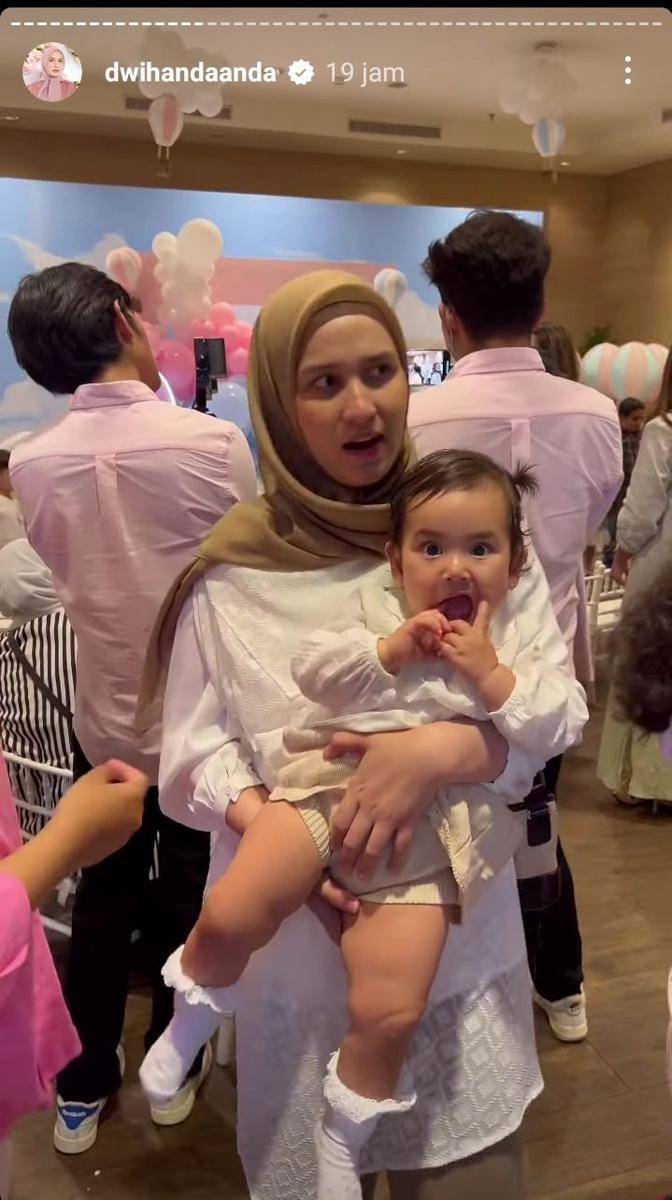 potret seleb di ultah anak Tasya Farasya (instagram.com/dwihandaanda)