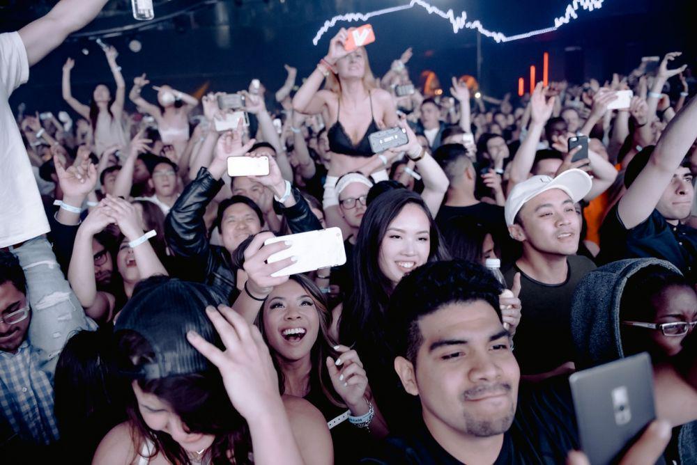 5 Hal yang akan Terjadi Saat Terjebak Celebrity Worship Syndrome