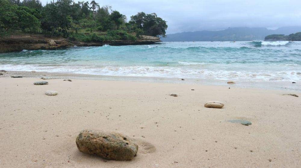 Pantai Popoh (https://www.instagram.com/risdiken_900/)
