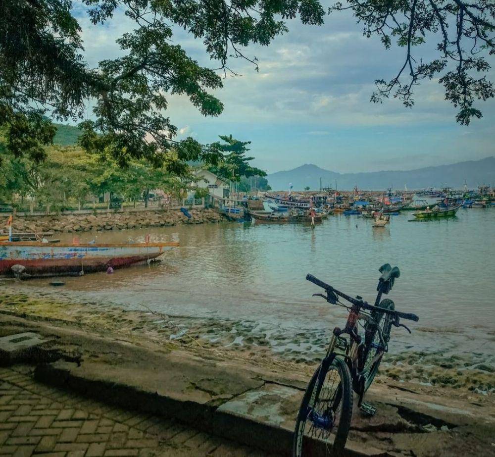 Pantai Popoh (https://www.instagram.com/anggiewinasis/)