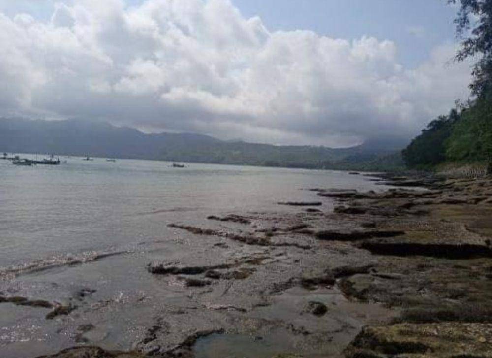 Pantai Popoh (https://www.instagram.com/anggunnutria/)