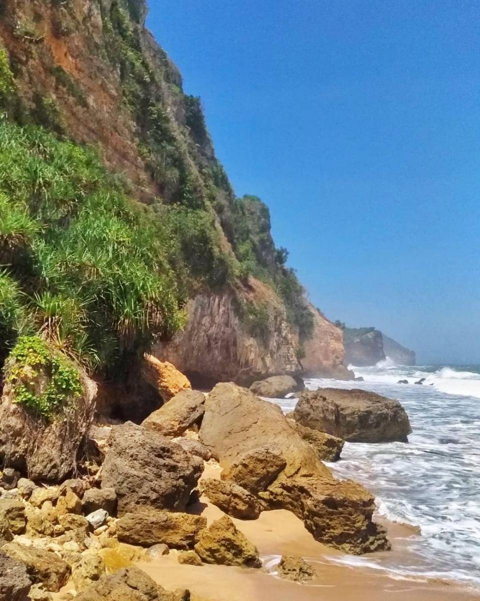 potret Pantai Seruni ( instagram.com/uki_indonesia)