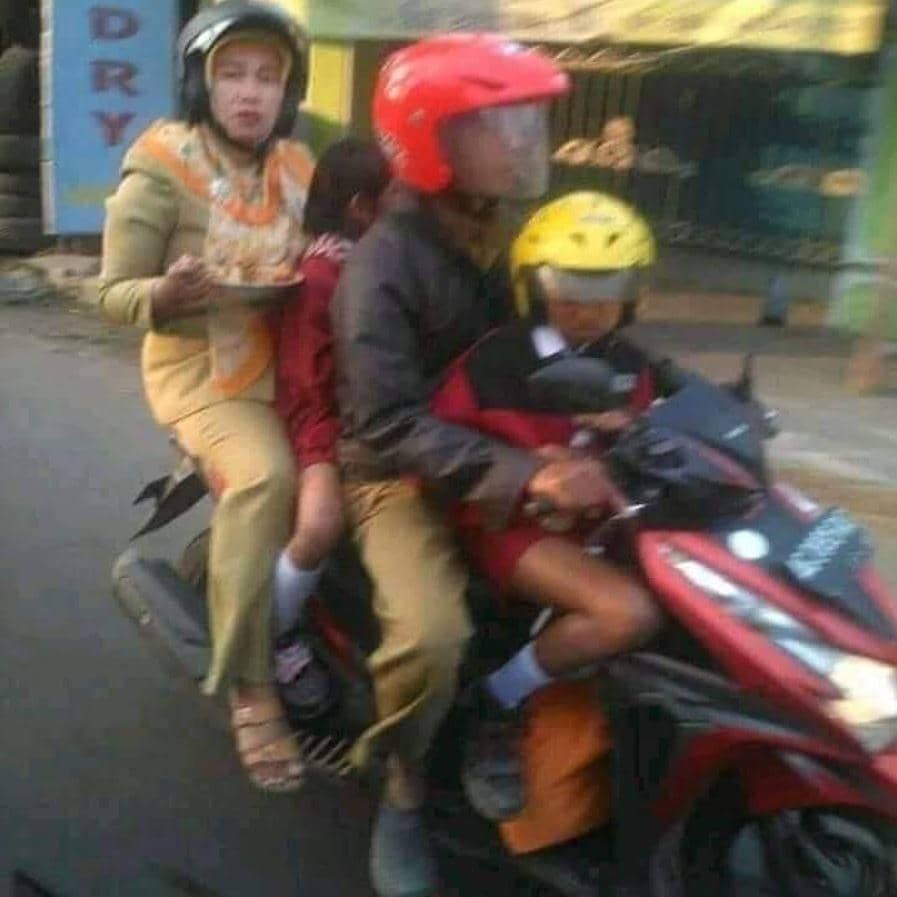 potret orang multitasking (instagram.com/sukijan.id)