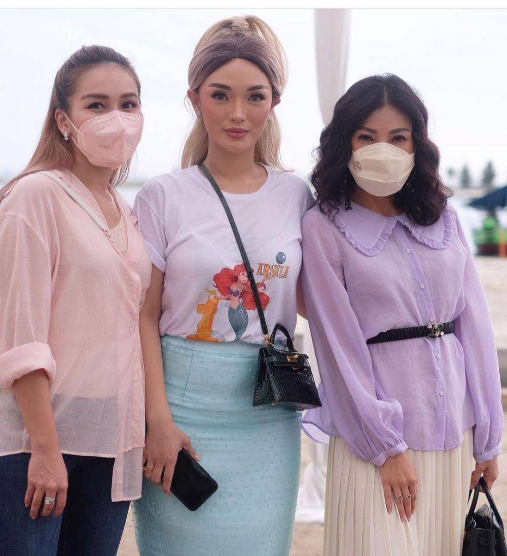 potret persahabatan Ayu Ting Ting dan Zaskia Gotik (instagram.com/ayutingting92)
