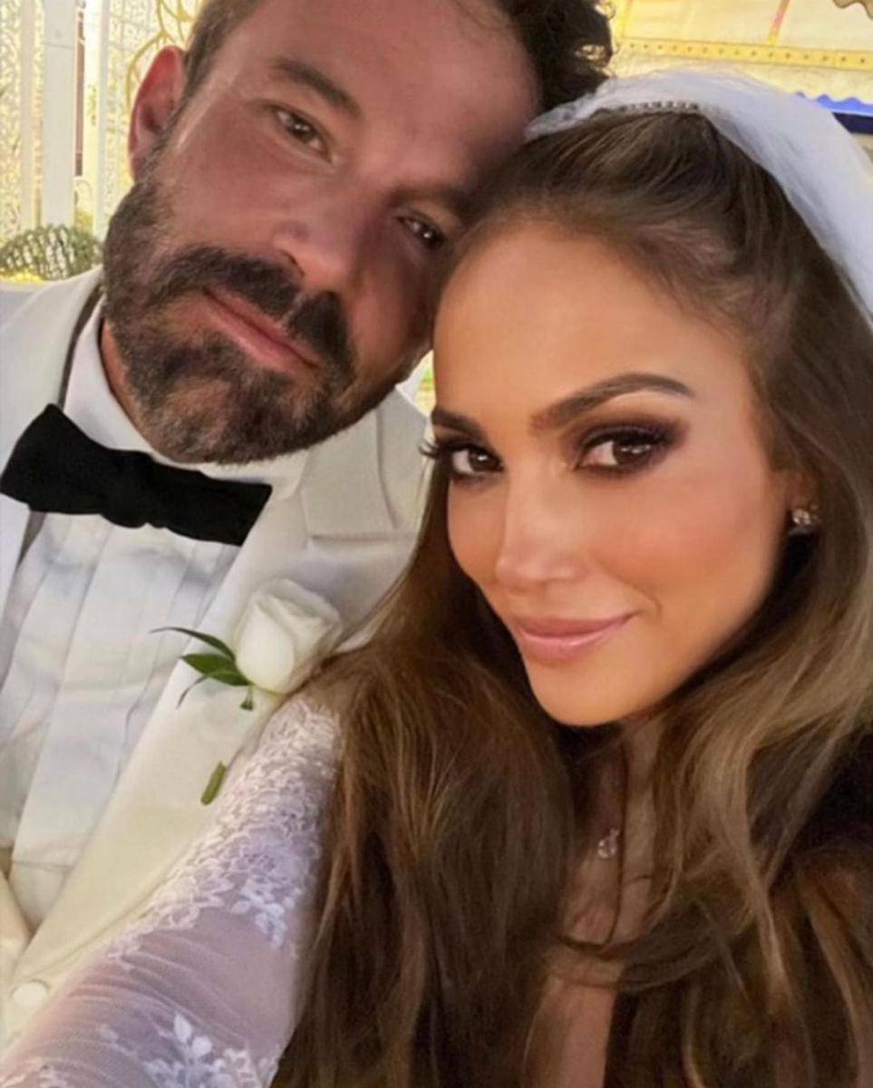 Ben Affleck dan Jennifer Lopez (instagram.com/bbjlo)