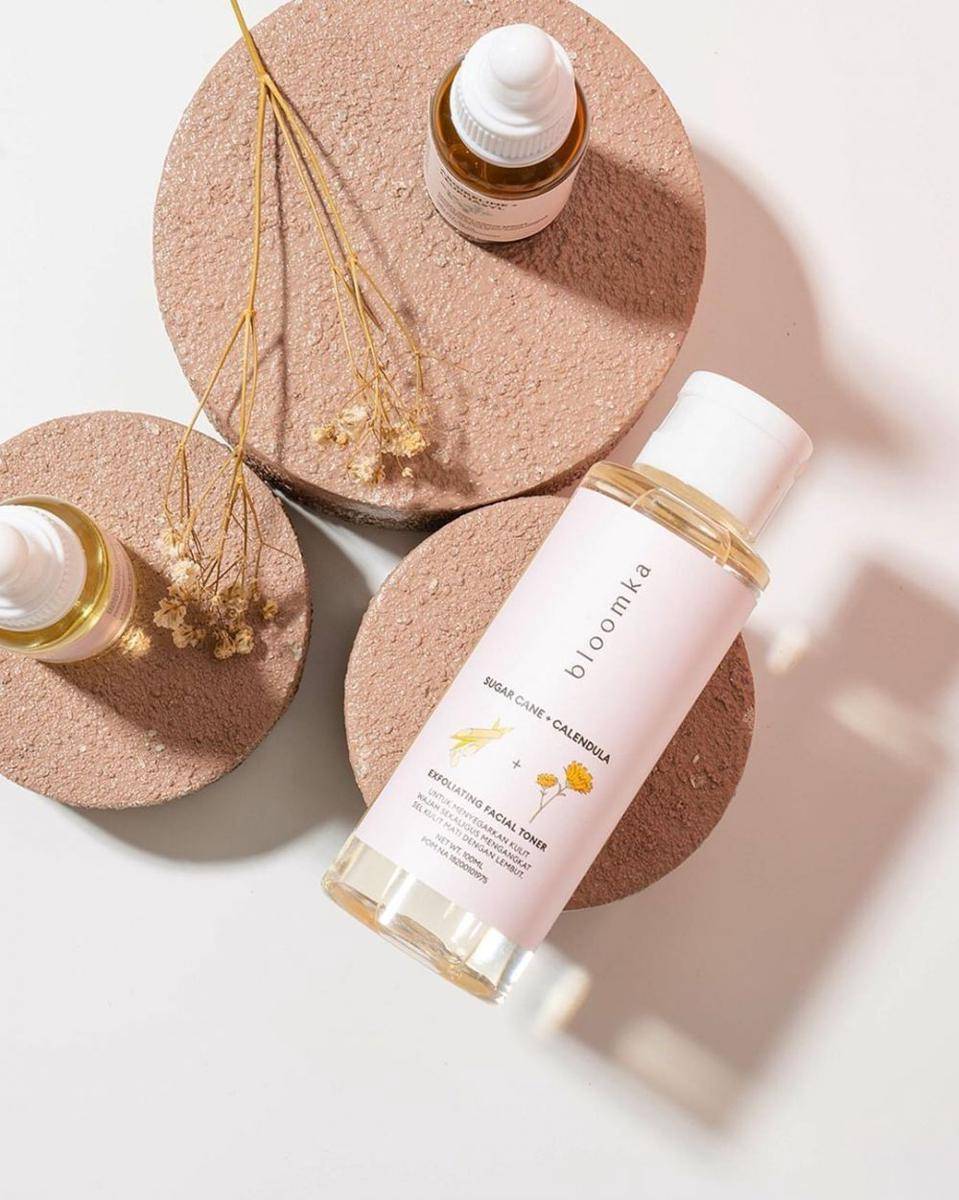 Bloomka Sugar + Calendula Exfoliating Toner (instagram.com/bloomka_id)