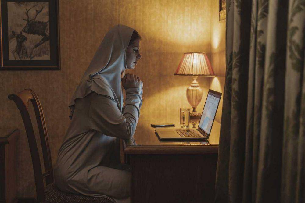 ilustrasi kerja malam (pexels.com/Tima Miroshnichenko)