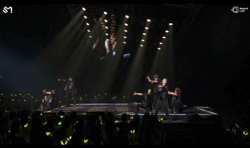 potret konser SUJU - Super Show 9 (dok. Beyond Live / SM Entertainment)